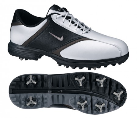 SAPATO NIKE HERITAGE BRANCO E PRETO